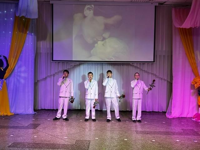 Концертная программа «Женщины России - сердце Единства»