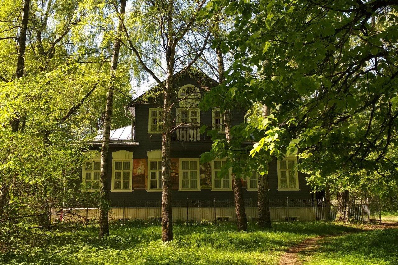 Постоянная экспозиция музея К. Г. Паустовского в Москве