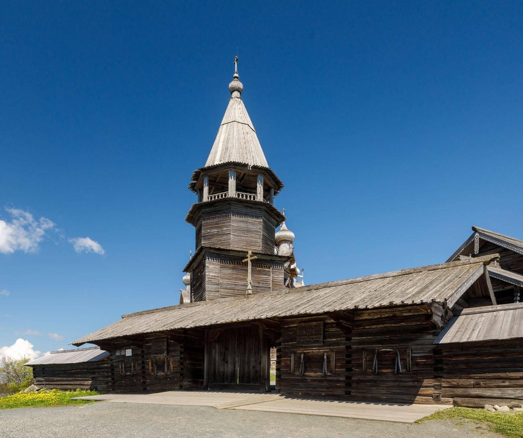 Экспозиции колокольни Кижского погоста
