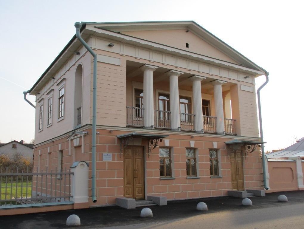 Экспозиции путевого дворца в деревне Коростынь