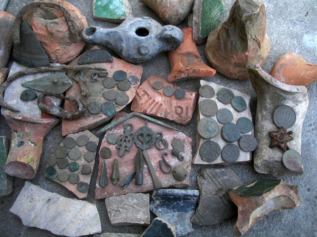 Артефакты старого города