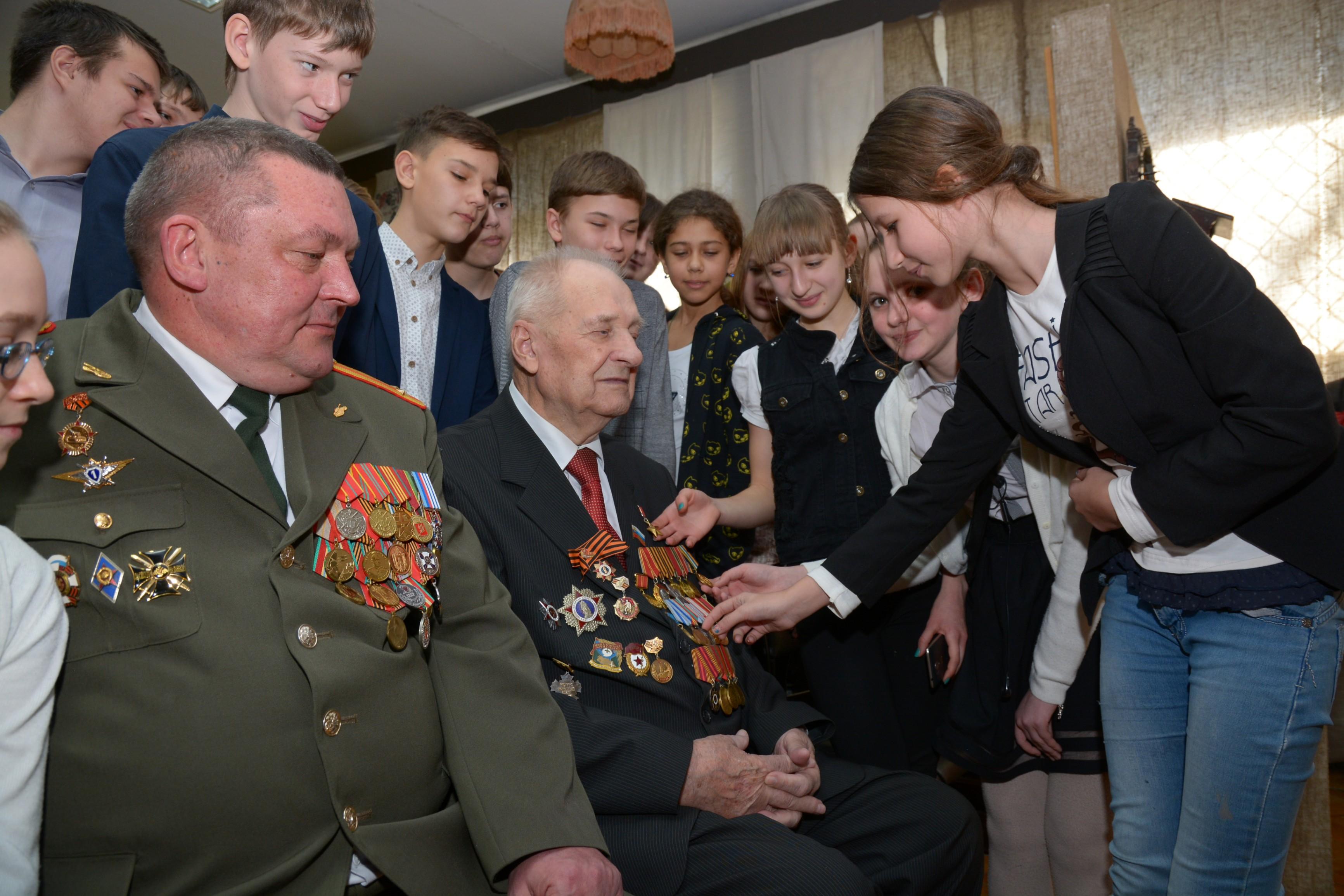 «Ткачевы - дед и внук. Приемственность поколений»