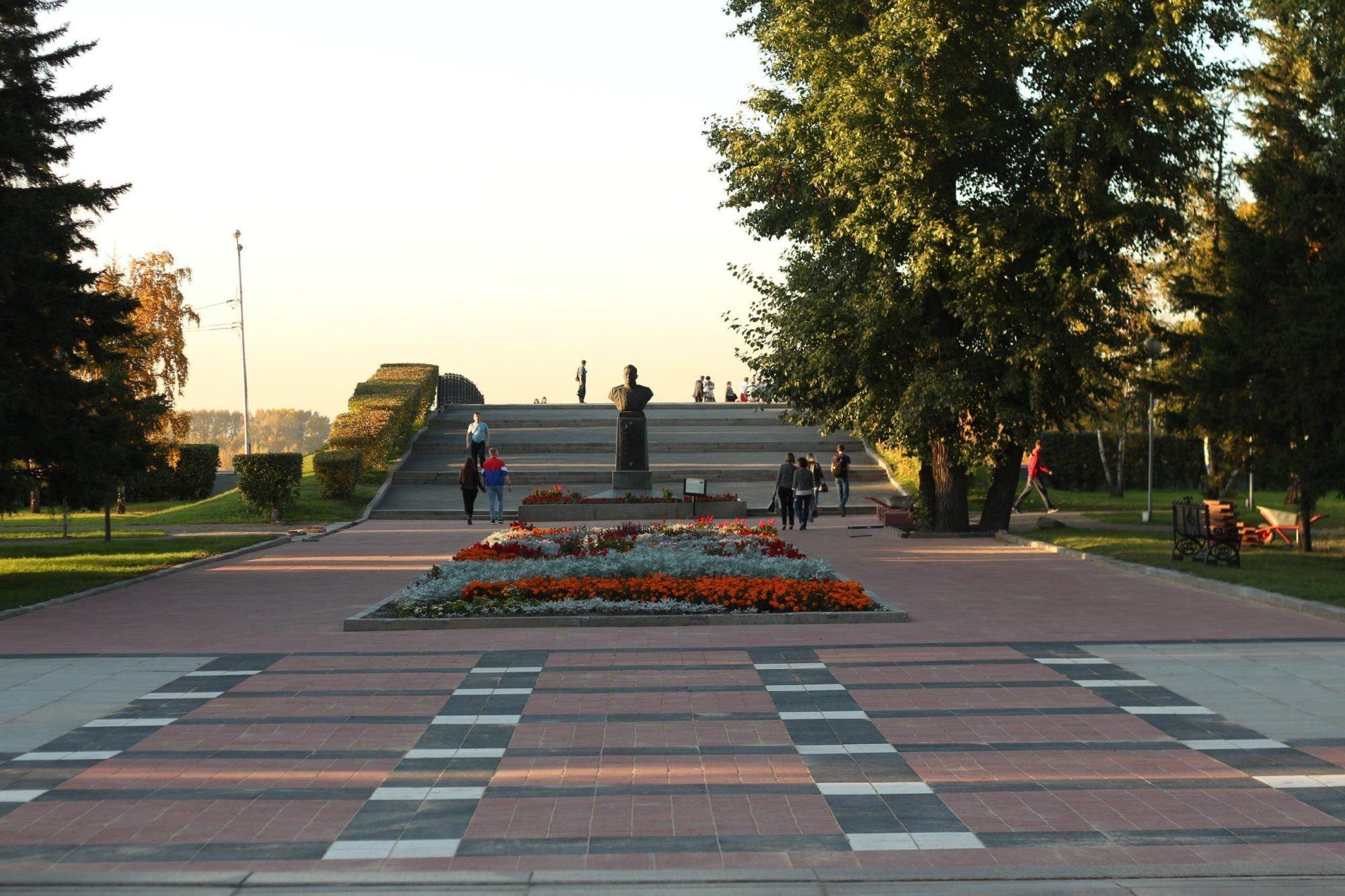 Пешеходная экскурсия по Тихвинской площади